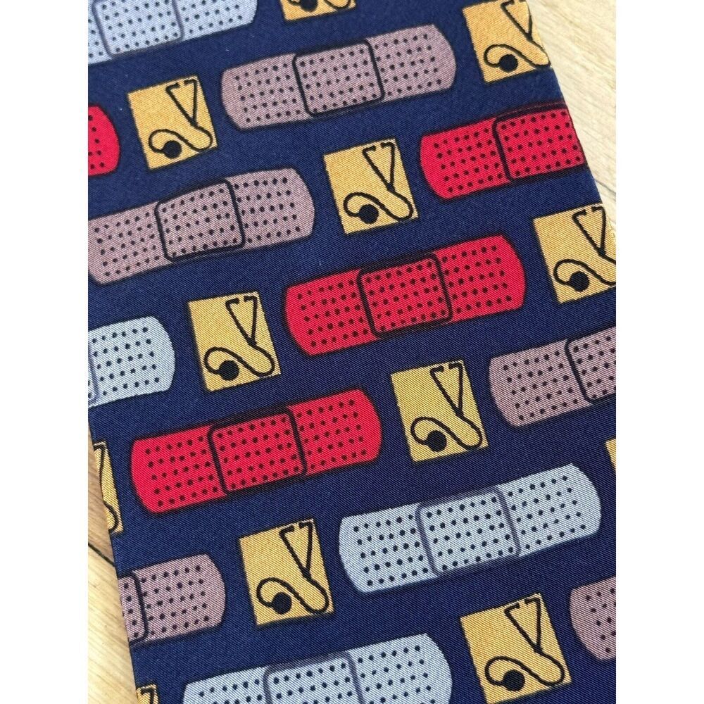 Vicky Davis New York Silk Neck Tie Doctor Nurse Bandaid Stethoscope Medical Dr